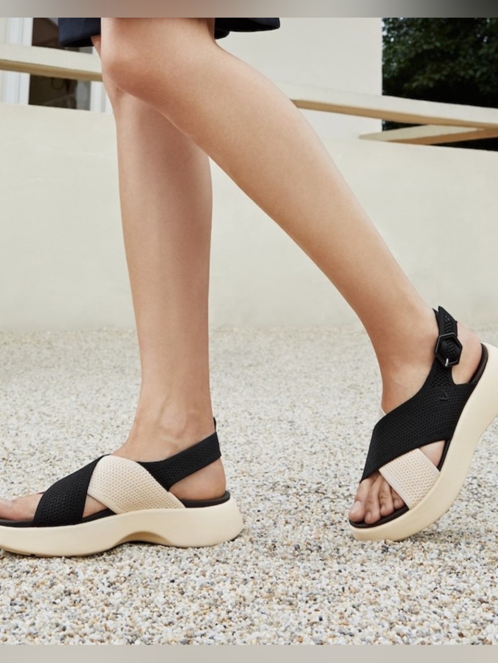 Vivaia Kara Adaptall Walker Sandals Black & Cream Size 9 (40) - Picture 3 of 11